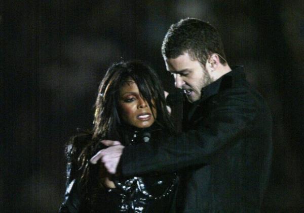 Singers Janet Jackson and Justin Timberlake perform during the halftime show at Super Bowl XXXVIII between the New England Patriots and the Carolina Panthers at Reliant Stadium on February 1, 2004 in Houston, Texas. (Photo by Do<em></em>nald Miralle/Getty Images) The Patriots won 32-29 to claim their second Super Bowl in three years. (Photo by Do<em></em>nald Miralle/Getty Images)